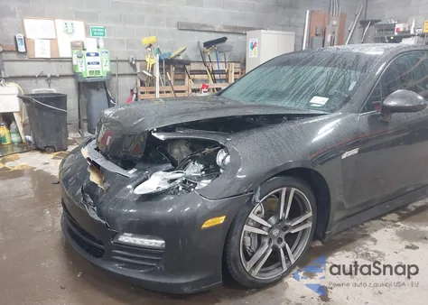 2011 Porsche Panamera 4 z USA, uszkodzony, nr VIN WP0AA2A72BL010152